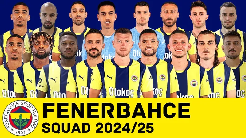 Cầu thủ Fenerbahce vượt qua hàng phòng ngự của FCSB.